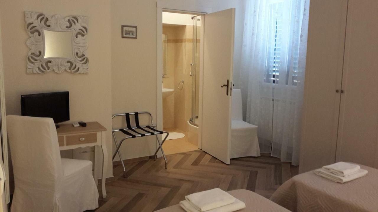 B&B Il Tabernacolo Firenze Bagian luar foto